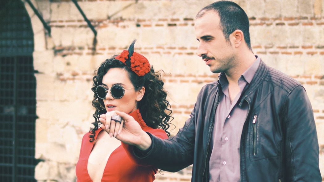 Aşkın Gören Gözlere ihtiyacı Yok izle